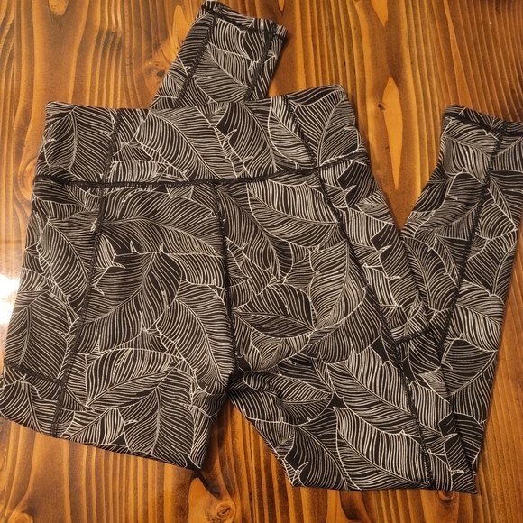 Victoria Secret On Point Flow Black Size 14 Used - Picture 2 of 5